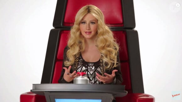 Pour l'émission télé The Voice US, Christina Aguilera parodie les popstars américaine. Elle imite Shakira