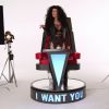 Pour l'émission The Voice US, Christina Aguilera parodie les popstars américaine. Elle imite Cher
