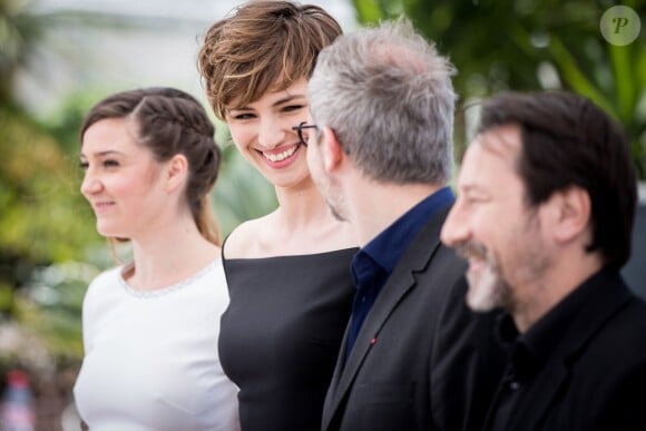 Louise Bourgeon, Laurent Larivière, Jean-Hugues Anglade - Photocall du film "Je suis un soldat" lors du 68e Festival international du film de Cannes le 20 mai 2015.