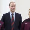 Le prince William rencontrait le 20 mai 2015, après la fin de son congé paternité, l'équipe féminine d'Angleterre de football au centre national de St George's Park, à Burton-upon-Trent dans le Staffordshire. Le duc de Cambridge a reçu en cadeau un maillot pour sa fille la princesse Charlotte de Cambridge, née le 2 mai.