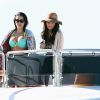 Jessica Lowndes et ses amis se détendent à board d'un yacht à Cannes. Le 18 mai 2015.