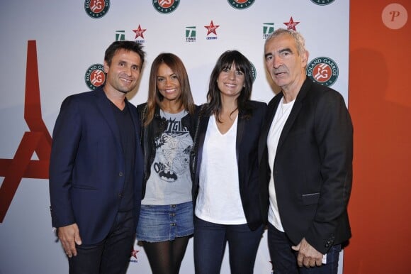Raymond Domenech, Estelle Denis, Fabrice Santoro et sa compagne lors de la soirée des joueurs de Roland-Garros au premier étage de la Tour Eiffel à Paris le 21 mai 2015
