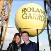 Fabrice Santoro et sa compagne lors de la soirée des joueurs de Roland-Garros, le 21 mai 2015 au premier étage de la Tour Eiffel à Paris