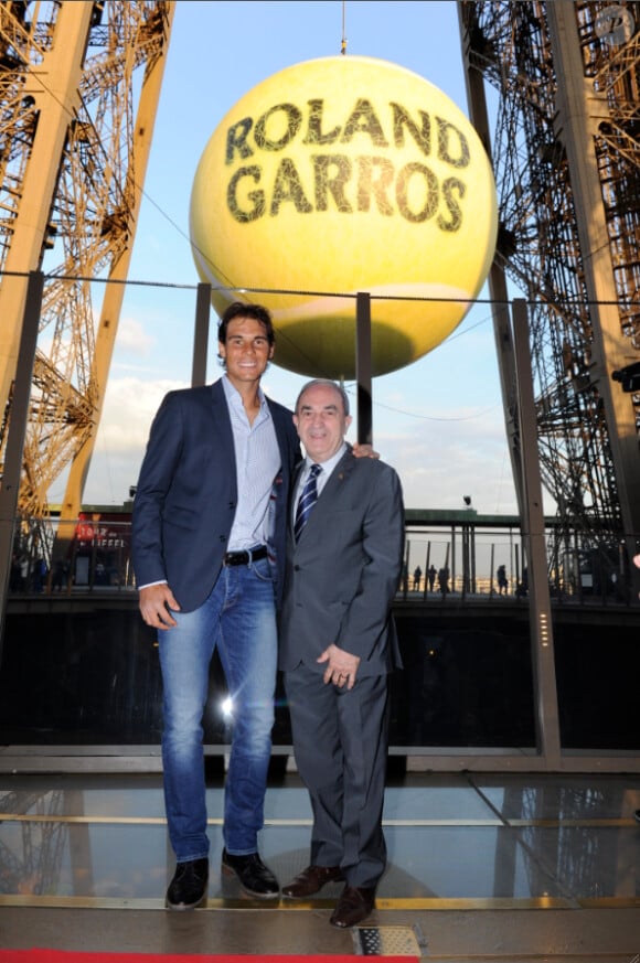 Rafael Nadal et Jean Gachassin lors de la soirée des joueurs de Roland-Garros, le 21 mai 2015 au premier étage de la Tour Eiffel à Paris