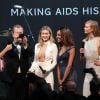 Kendall Jenner, Mario Testino, Gigi Hadid, Jourdan Dunn et Karlie Kloss lors de la soirée "amfAR's 22nd Cinema Against AIDS" à l'Eden Roc au Cap d'Antibes le 21 mai 2015.
