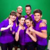 Rayane Bensetti et Denitsa Ikonomova : aux côtés de leur team de choc pour le tournage de Fort Boyard, le 21 mai 2015