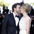  Clovis Cornillac et sa femme Lilou Fogli (bisou) - Mont&eacute;e des marches du film "Inside Out" (Vice-Versa) lors du 68e Festival International du Film de Cannes, le 18 mai 2015. 