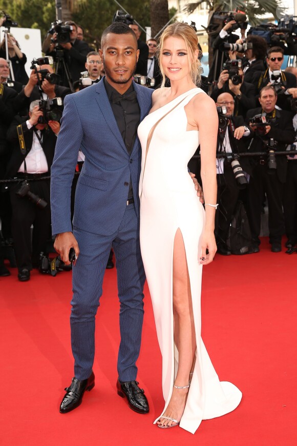 Doutzen Kroes et son mari Sunnery James - Montée des marches du film "La Tête Haute" pour l'ouverture du 68 ème Festival du film de Cannes  le 13 mai 2015.