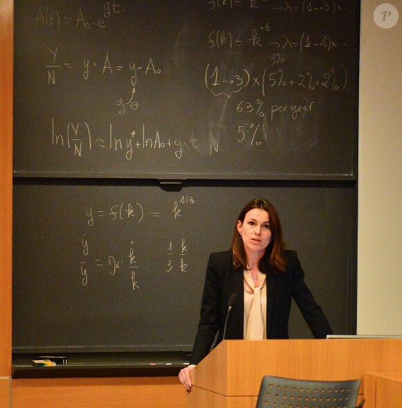 Aurélie Filippetti donne une conférence à l'université de Princetown (New Jersey) le 18 février 2015 sous les yeux de son compagnon Arnaud Montebourg.