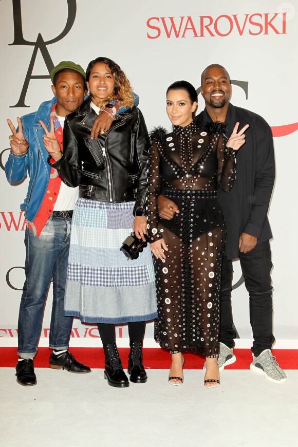 Pharrell Williams, Helen Lasichanh, Kim Kardashian et Kanye West assistent aux CFDA Fashion Awards 2015 à l'Alice Tully Hall, au Lincoln Center. New York, le 1er juin 2015.