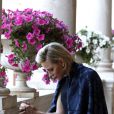  La princesse Charlene de Monaco s'est recueillie le 4 juin 2015 dans la galerie d'Hercule au palais princier lors de la célébration de la Fête-Dieu dans la cour d'honneur. 