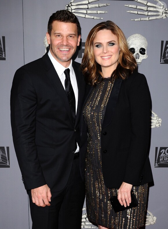 David Boreanaz et Emily Deschanel, stars de la série Bones, à Los Angeles le 8 décembre 2014.