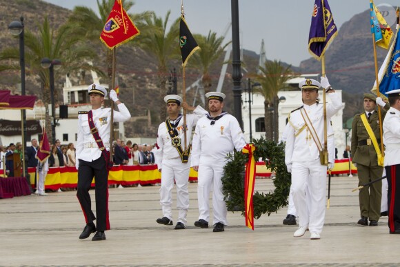Le roi Felipe VI d'Espagne assiste à une cérémonie en l'honneur du centenaire de la création de la flotte sous-marine à Carthagène le 11 juin 2015.