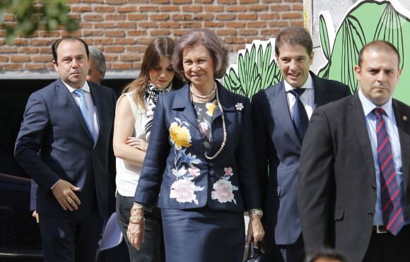 La reine Sofia d'Espagne a visité le centre de recyclage Ecoembe à Madrid, le 10 juin 2015