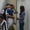 Le prince William et Kate Middleton, avec leur fils le prince George, étaient en famille au Beaufort Polo Club le 14 juin 2015 lors du Festival of Polo.