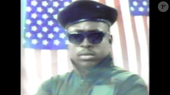 MC Supreme dans son clip Black in America en 1990. Le rappeur est mort dans un accident de voiture à Malibu samedi 12 juin 2015.