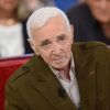 Charles Aznavour, lors de l'enregistrement de l'émission Vivement Dimanche à Paris le 27 mai 2015 (diffusion le dimanche 21 juin 2015 sur France 2).