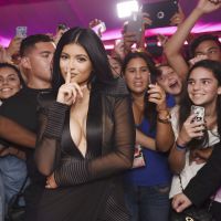 Kylie Jenner et son décolleté vertigineux à Miami : Trop hot pour 17 ans ?