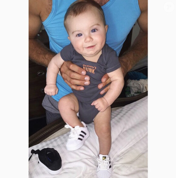 Tatum (5 mois), le fils de Paulina Gretzky et Dustin Johnson - juin 2015