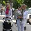 Kelly Rutherford avec sa fille Helena et sa soeur, dans les rues de Beverly Hills, le 18 juin 2010