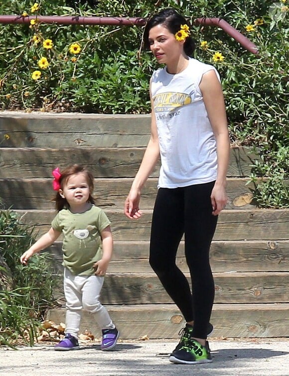 Exclusif - Channing Tatum, sa femme Jenna Dewan et leur fille Everly font de la randonnée avec leur chien à Los Angeles, le 21 mars 2015. 