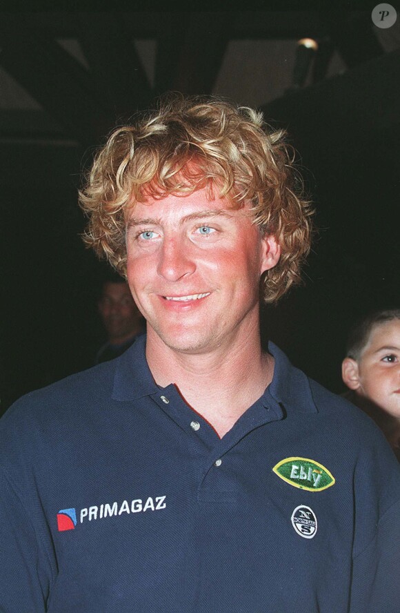 Laurent Bourgnon sur la Route du Rhum à Point-à-Pitre le 21 novembre 1998