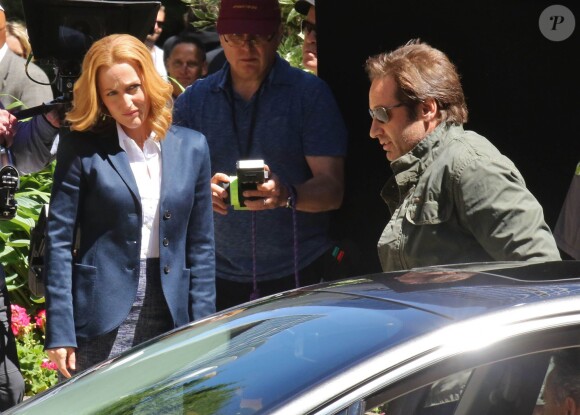 Gillian Anderson et David Duchovny sur le tournage de "The X-Files" à Vancouver, le 9 juin 2015
