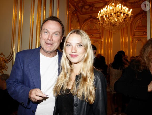 Julien Lepers et sa fille Lorraine, lors de la Fête de la musique en présence d'Alexandre Orlov, ambassadeur de la Fédération de Russie, le jeudi 18 juin 2015.