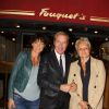 Exclusif - Muriel Robin avec sa compagne Anne Le Nen et Tony Gomez - Catherine Lara fête son 70ème anniversaire au Fouquet's à Paris le 30 mai 2015.