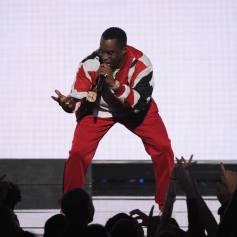 Diddy fête les 20 ans de son label, Bad Boy Records, avec un medley de 10 minutes lors des BET Awards 2015. Los Angeles, le 28 juin 2015.