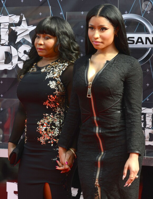 Carol et Onika Maraj (Nicki Minaj) lors des BET Awards 2015 au Microsoft Theater. Los Angeles, le 28 juin 2015.