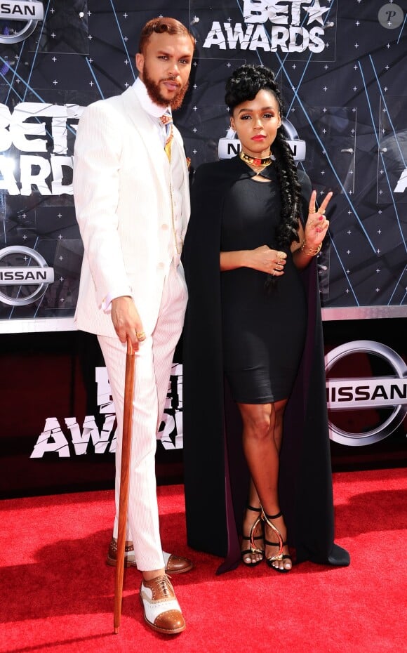 Jidenna et Janelle Monae lors des BET Awards 2015 au Microsoft Theater. Los Angeles, le 28 juin 2015.