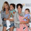 Tia et Tamera Mowry avec leurs fils à Los Angeles, le 2 juin 2013.