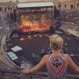 Laeticia Hallyday assiste aux dernières répétitions de Johnny dans les arène de Nîmes, le 1er juillet 2015.