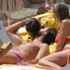 Andrea Pirlo, tendre avec sa fille Angela lors de ses vacances à Ibiza avec sa compagne Valentina Baldini, le 2 juillet 2015