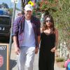 Exclusif - Prix Spécial - Mila Kunis enceinte et son fiancé Ashton Kutcher vont prendre un petit-déjeuner à Venice, le 17 septembre 2014. 