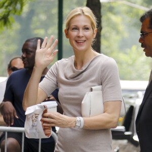 Kelly Rutherford va participer à l'émission de télévision "The View" à New York, le 6 juillet 2015, pour parler de son combat pour récupérer la garde des ses enfants.