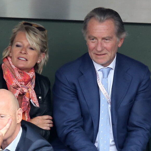 Sophie Davant et William Leymergie - People dans les tribunes des Internationaux de France de tennis de Roland Garros à Paris. Le 26 mai 2015.