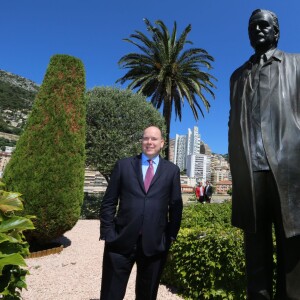 Exclusif - Entretien avec le prince Albert II de Monaco au palais princier à l'occasion des célébrations qui vont marquer le 10e anniversaire de son accession au trône, le 25 juin 2015