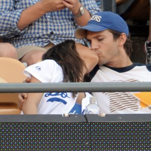 Mila Kunis et Ashton Kutcher à Los Angeles, le 28 juin 2014.