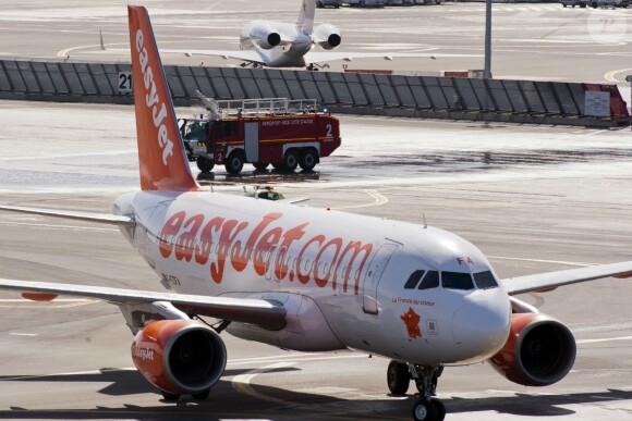 Un avion de la compagnie Easyjet à son arrivée à l'aéroport de Nice, le 21 mars 2012