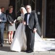  Nicky Hilton et son p&egrave;re Nicky Hilton quittent l'h&ocirc;tel Claridges &agrave; Londres pour aller se marier au palais de Kensington avec James Rotschild&nbsp; le 10 juin 2015 