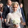 Nicky Hilton quitte l'hôtel Claridges à Londres pour aller se marier au palais de Kensington avec James Rotschild le 10 juin 2015