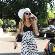  Paris Hilton se prom&egrave;ne &agrave; Londres le 9 juillet 2015.&nbsp;  