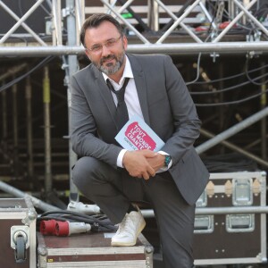 Exclusif - Frédéric Lopez - Festival "Tout le monde chante contre le cancer" à Villefranche-de-Rouergue, le 4 juillet 2015. 
