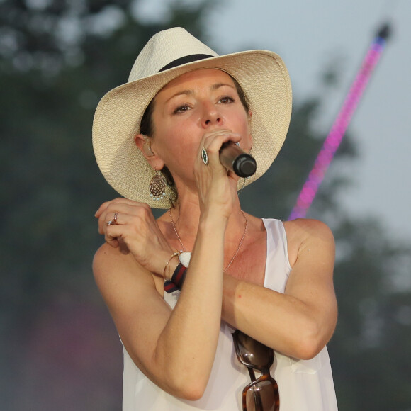 Exclusif - Tina Arena - Festival "Tout le monde chante contre le cancer" à Villefranche-de-Rouergue, le 4 juillet 2015. 
