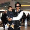 Ciara et son fils Future Zahir Wilburn à l'aéroport de Los Angeles, le 15 janvier 2015.