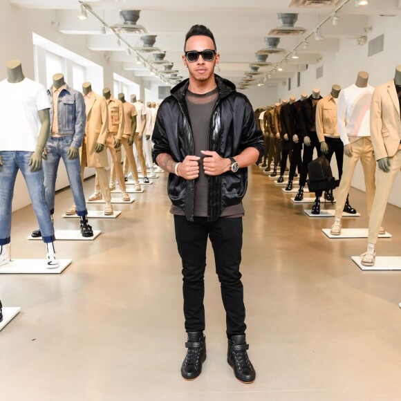 Lewis Hamilton assiste à la présentation Calvin Klein Collection (collection printemps-été 2016) à New York. Le 14 juillet 2015.