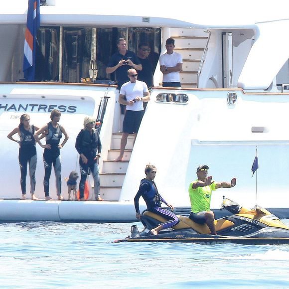 Sylvester Stallone, sa femme Jennifer Flavin et leurs filles Sophia, Sistine et Scarlet profitent de leurs vacances à bord de leur yacht dans le sud de la France, le 14 juillet 2015.