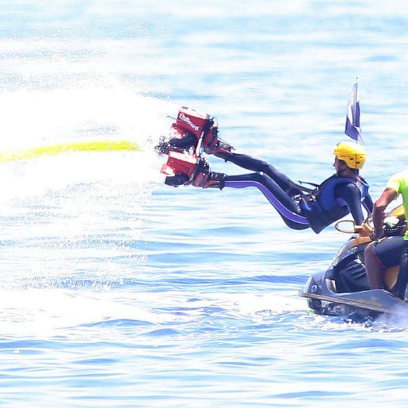Sylvester Stallone, sa femme Jennifer Flavin et leurs filles Sophia, Sistine et Scarlet profitent de leurs vacances à bord de leur yacht dans le sud de la France, le 14 juillet 2015.